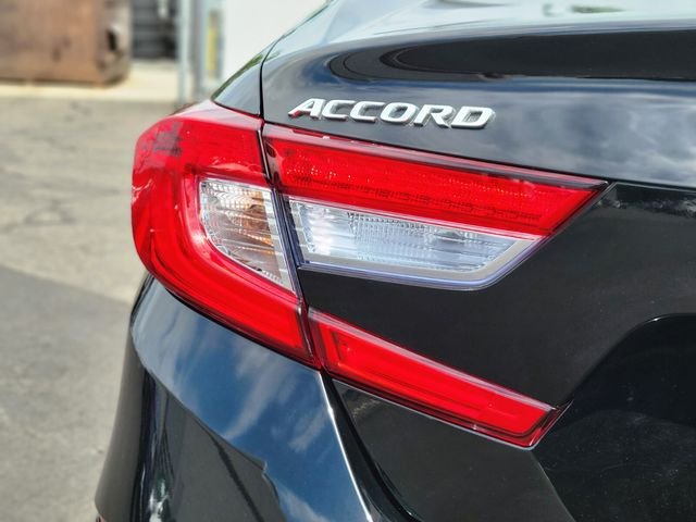 Used 2018 Black Honda EX-L image 11