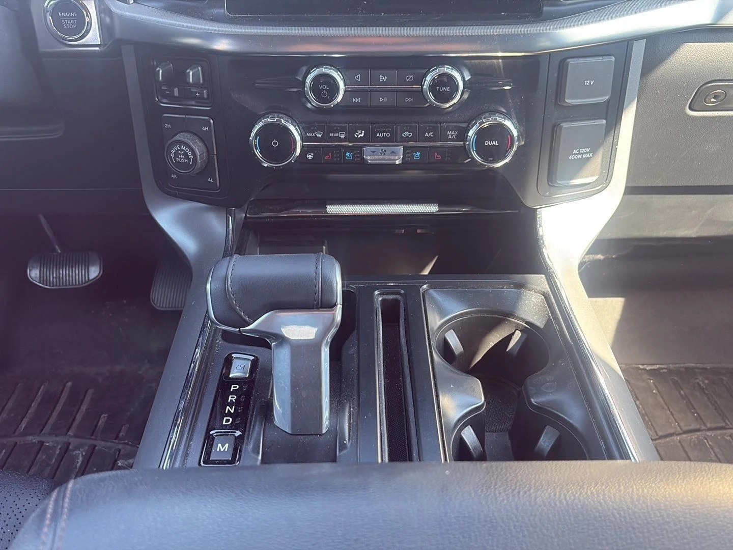 Used 2024 Atlas Blue Ford LARIAT image 16