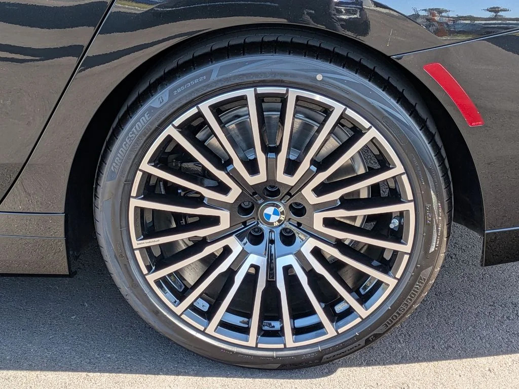 New 2026 Black BMW 740i image 28