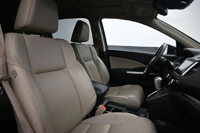 Used 2016  Honda Touring image 21