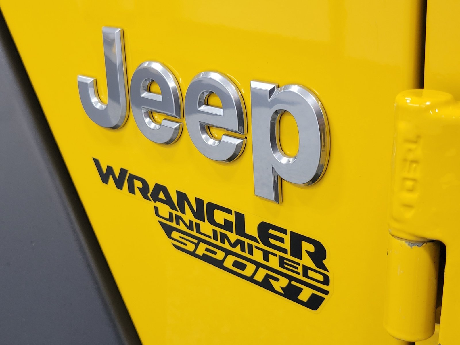 Used 2019 Yellow Jeep Unlimited Sport S image 32