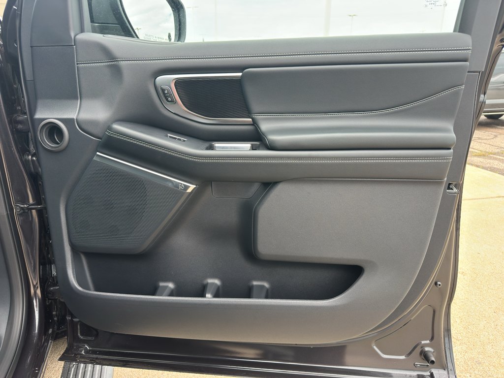 New 2027 Dark Matter Gray Metallic Ford MAX Platinum image 27