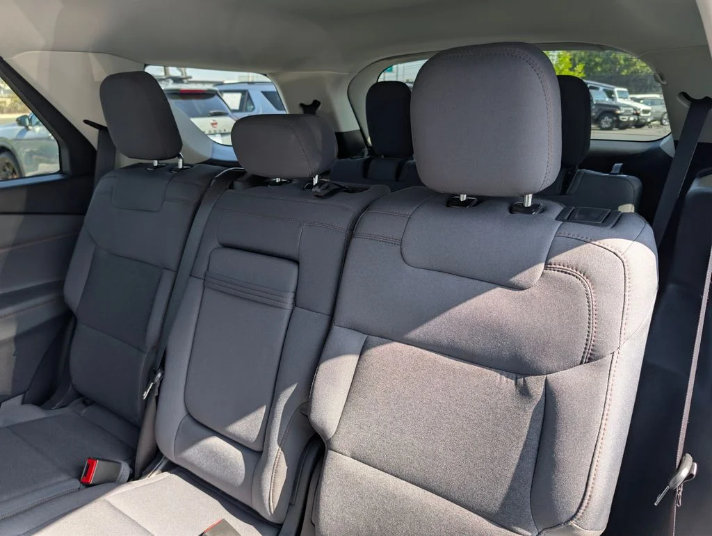 2025 Ford Explorer Active - Photo 17