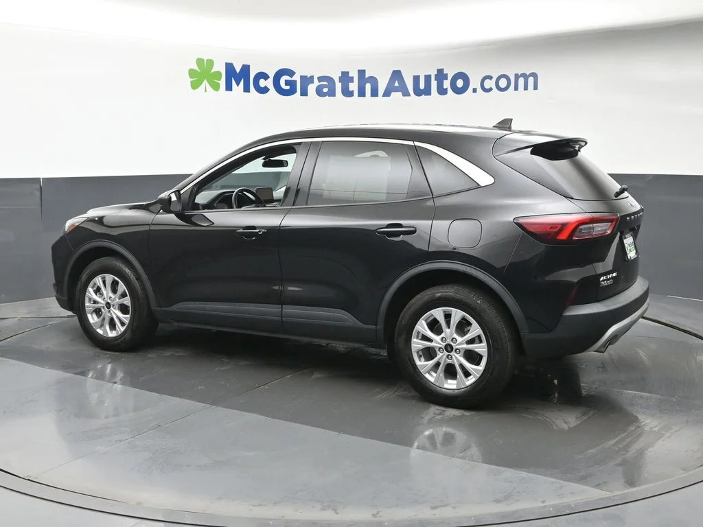 Used 2023 Black Ford Active image 23