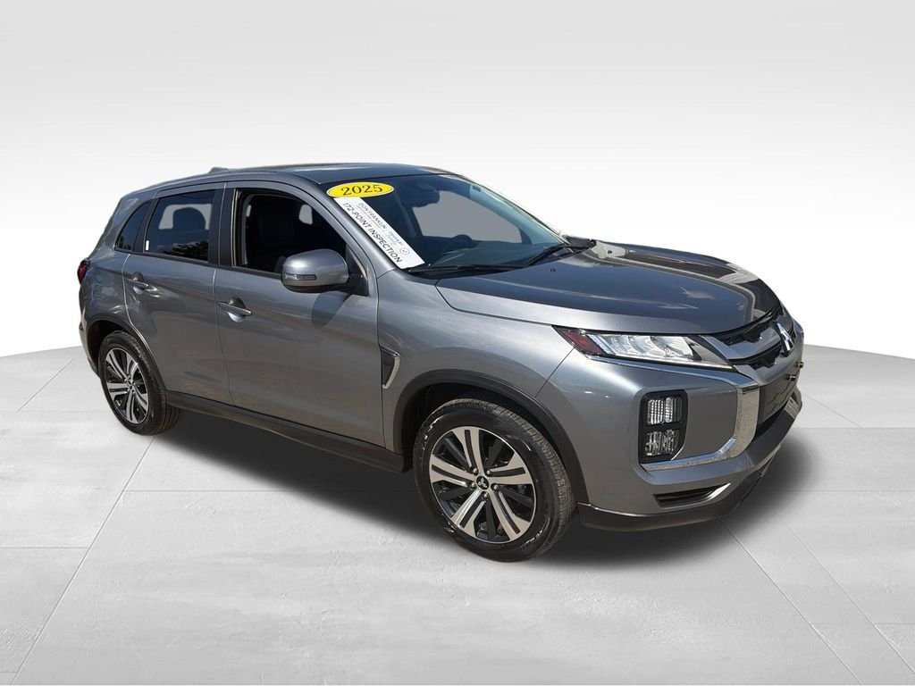 Used 2025 Blue Mitsubishi 2.0 SE image 7