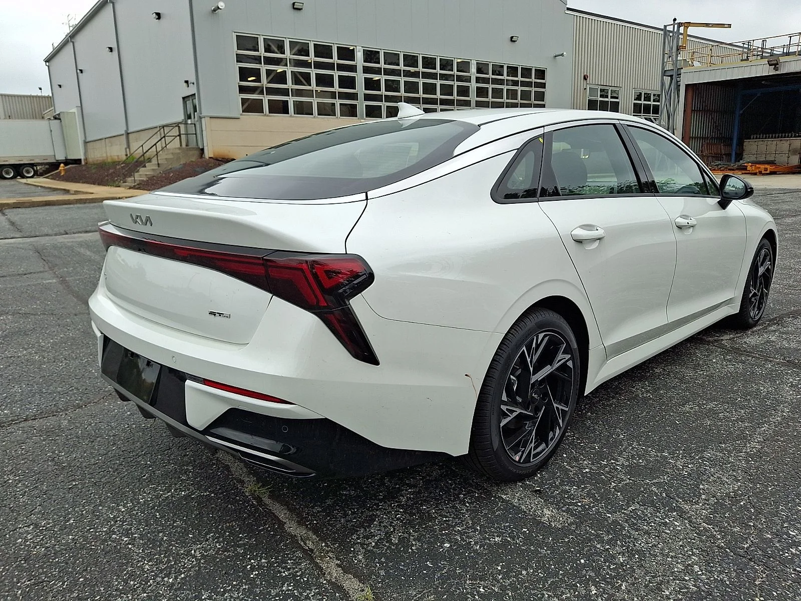 New 2026 White Kia GT-Line image 8