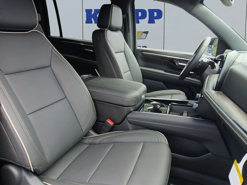 New 2026 Black Chevrolet Premier image 17