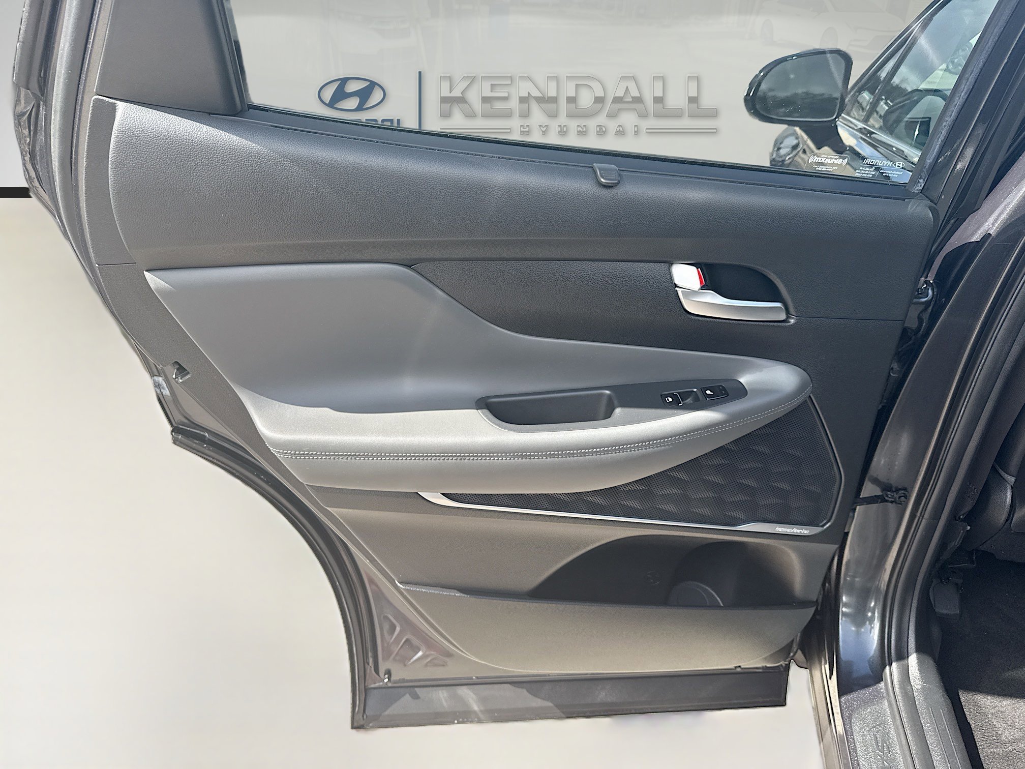 2022 Hyundai Santa Fe Limited - Photo 23