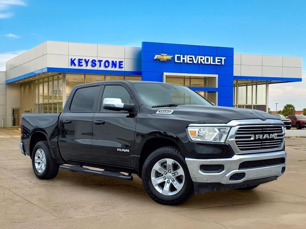 2024 RAM 1500 Laramie 4x4 Crew Cab 5'7's photo