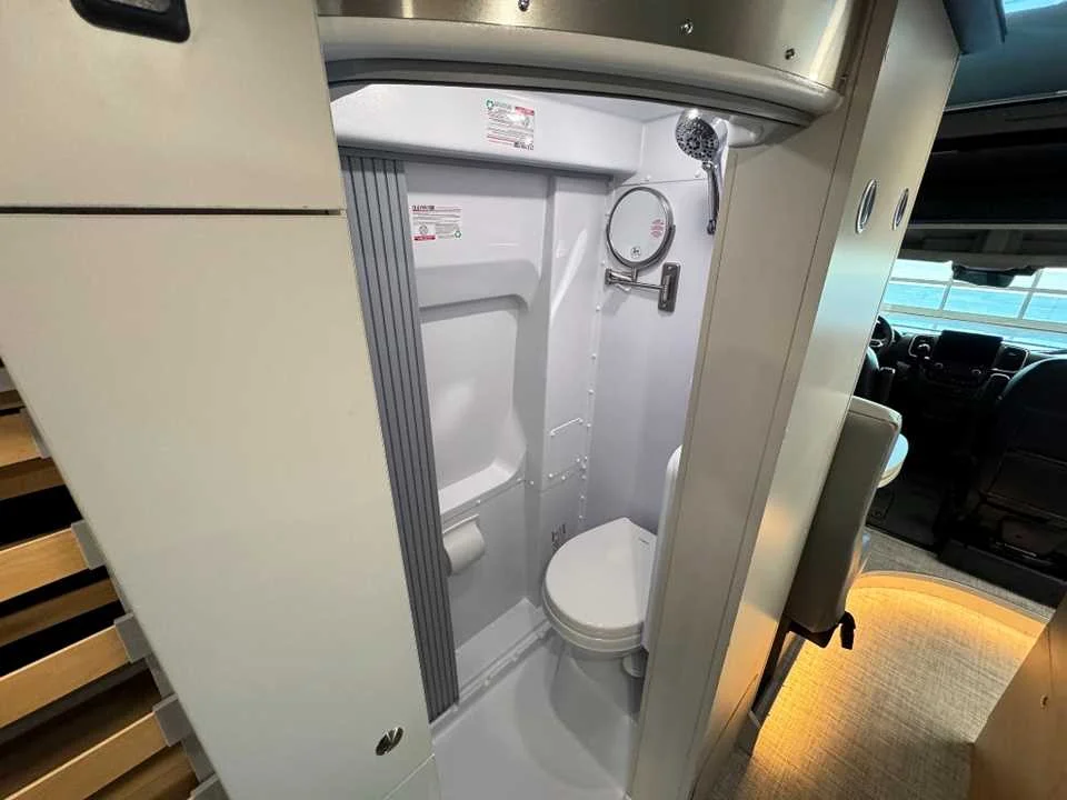 New 2027 GRANITE CRYSTAL METALLIC AIRSTREAM  image 14