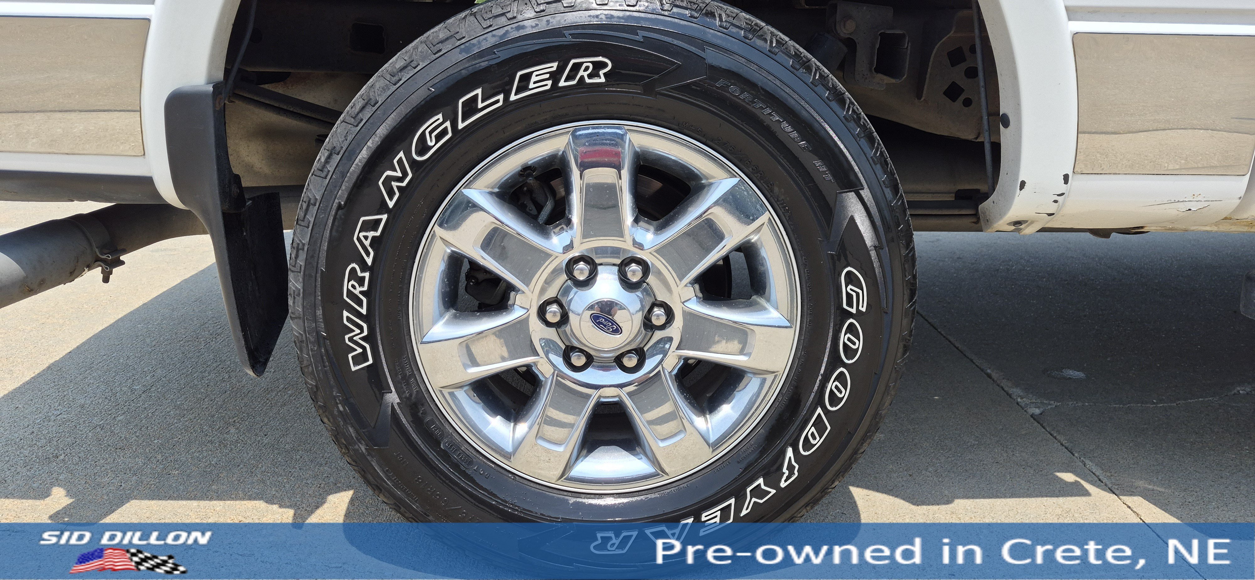 Used 2013 White Ford Lariat image 9