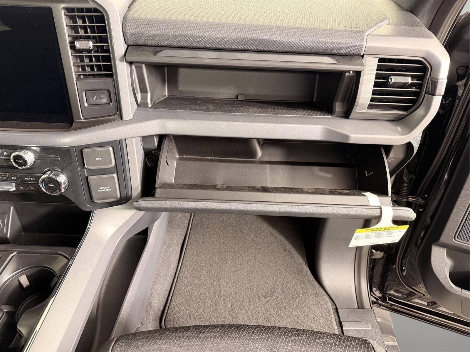 New 2026 Agate Black Ford XLT image 26