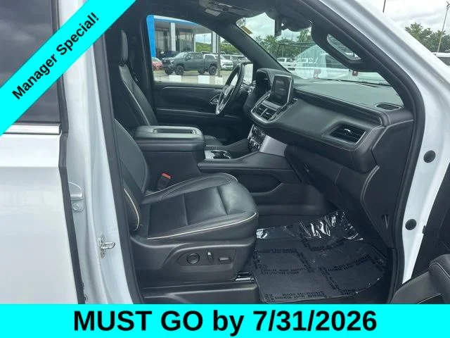 Used 2023 White GMC SLT image 32