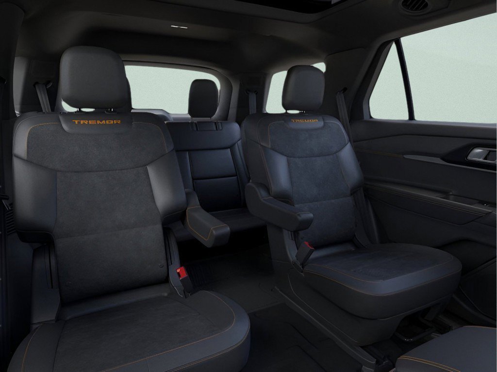 New 2026 Space White Metallic Ford Tremor image 12