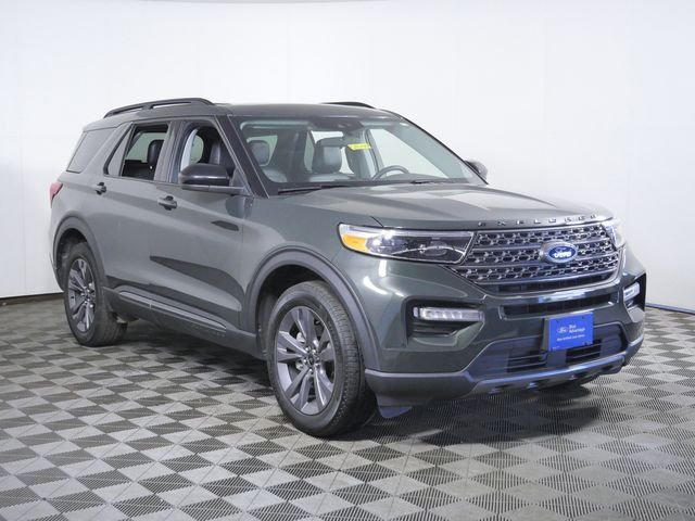 Certified Used 2024 Green Ford XLT image 1