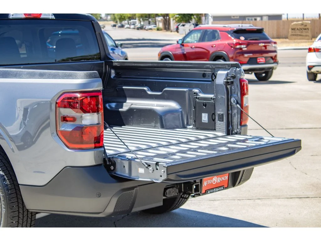 Used 2025 Carbonized Gray Metallic Ford XLT image 10