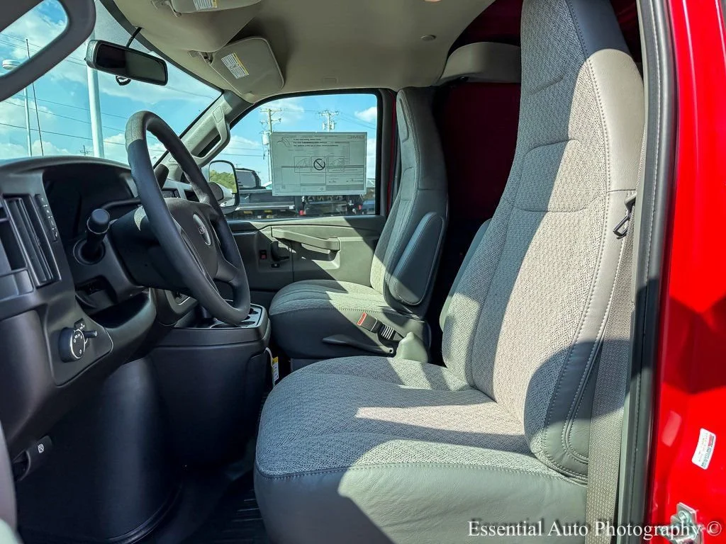 2025 GMC Savana Cargo Work Van - Photo 8