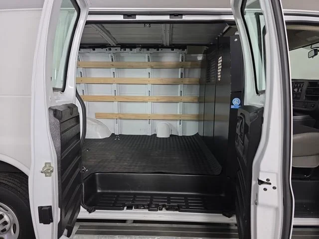 Used 2024 Summit White Chevrolet WT image 19