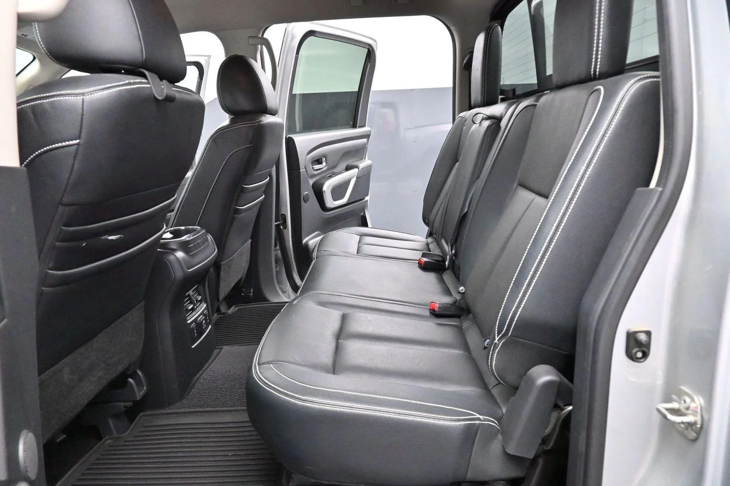 Used 2018 Brilliant Silver Nissan PRO-4X image 30