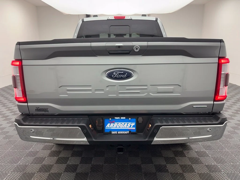 Used 2023 Silver Ford Lariat image 9
