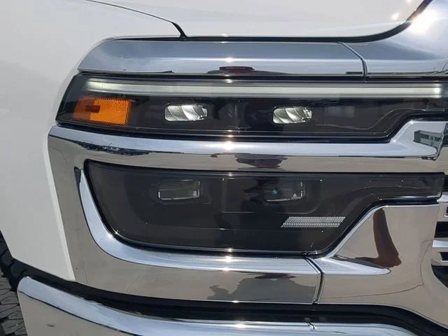 New 2025 Bright White Clear-Coat Exterior Paint RAM Laramie image 9