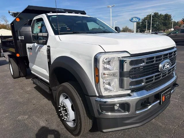 New 2027 Oxford White Ford F-550® XL image 29