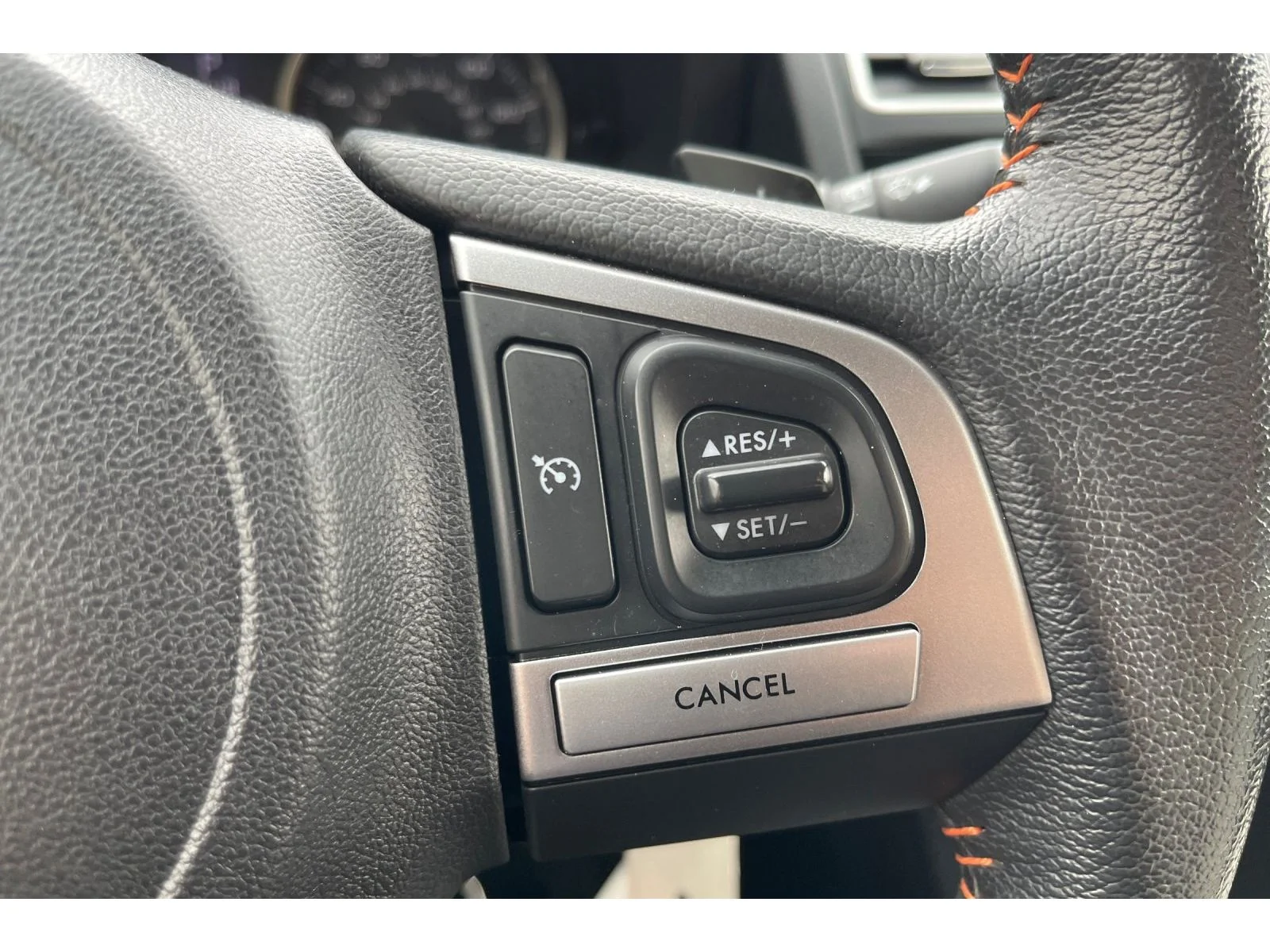 Used 2017 VENETIAN RED PEAR Subaru Premium image 34