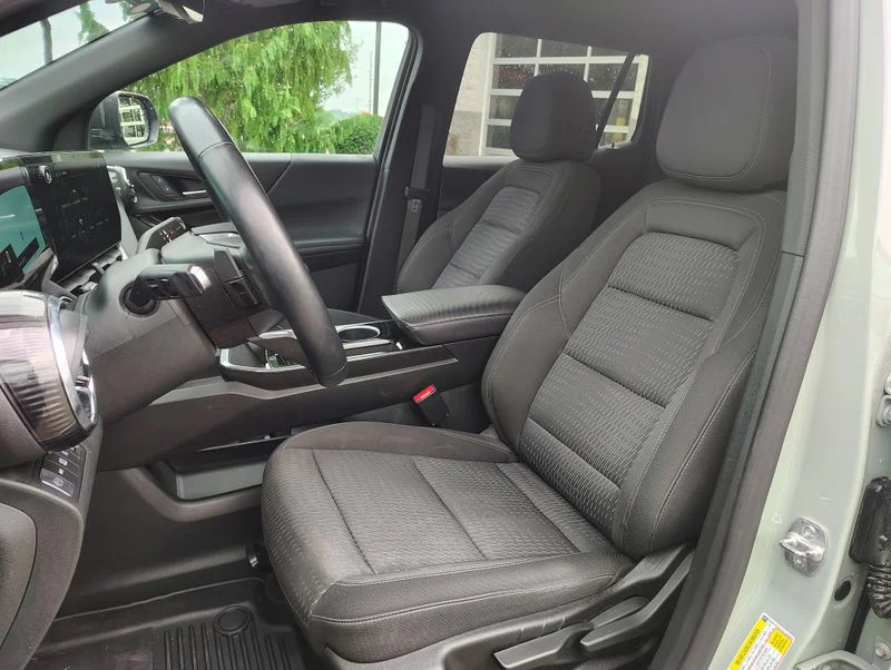 Used 2025 Green Chevrolet LT image 12