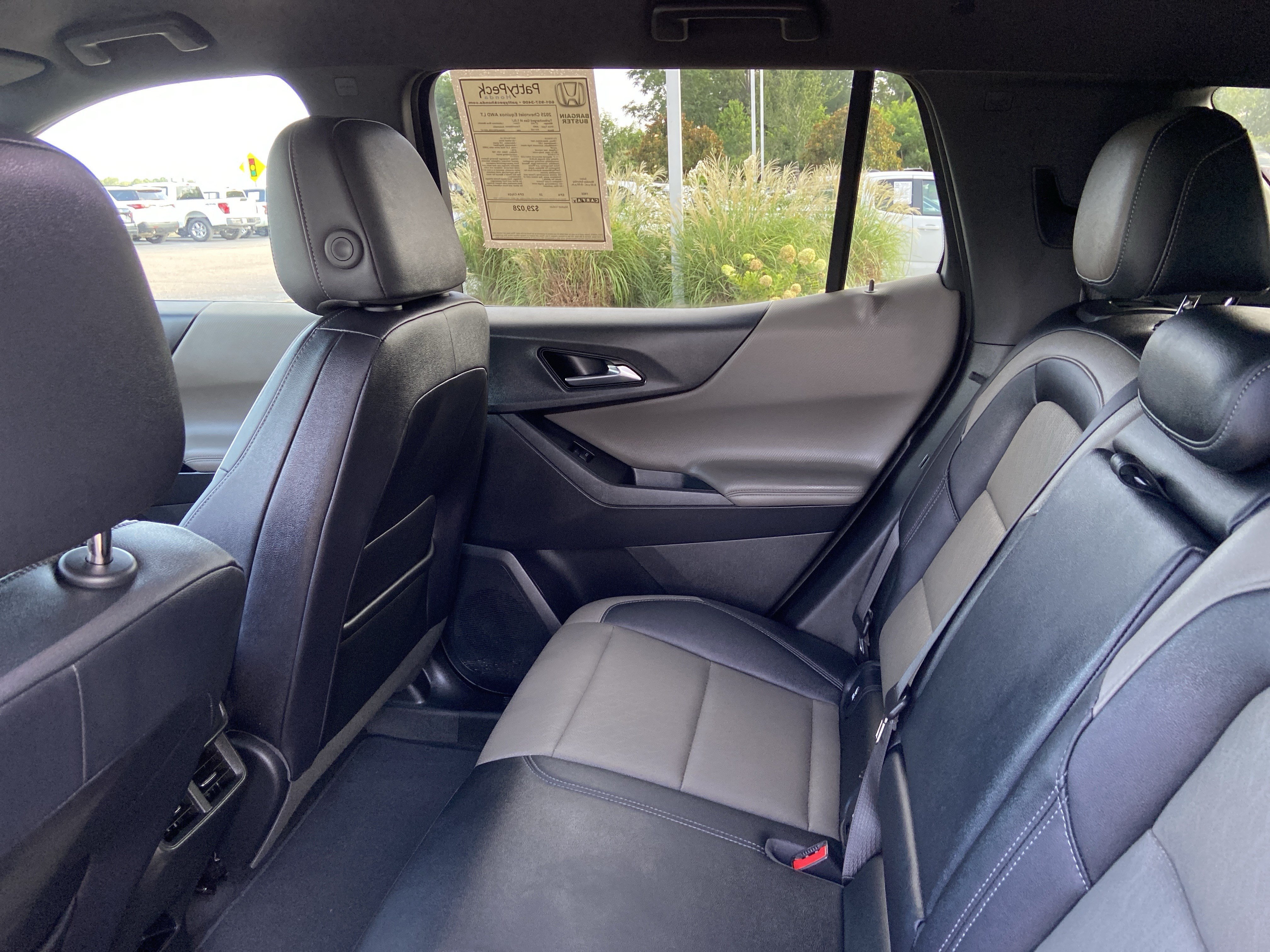 Used 2025 Lakeshore Blue Metallic Chevrolet AWD LT image 17