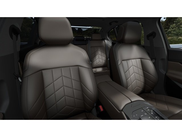 New 2027 Mineral White Metallic BMW  image 11