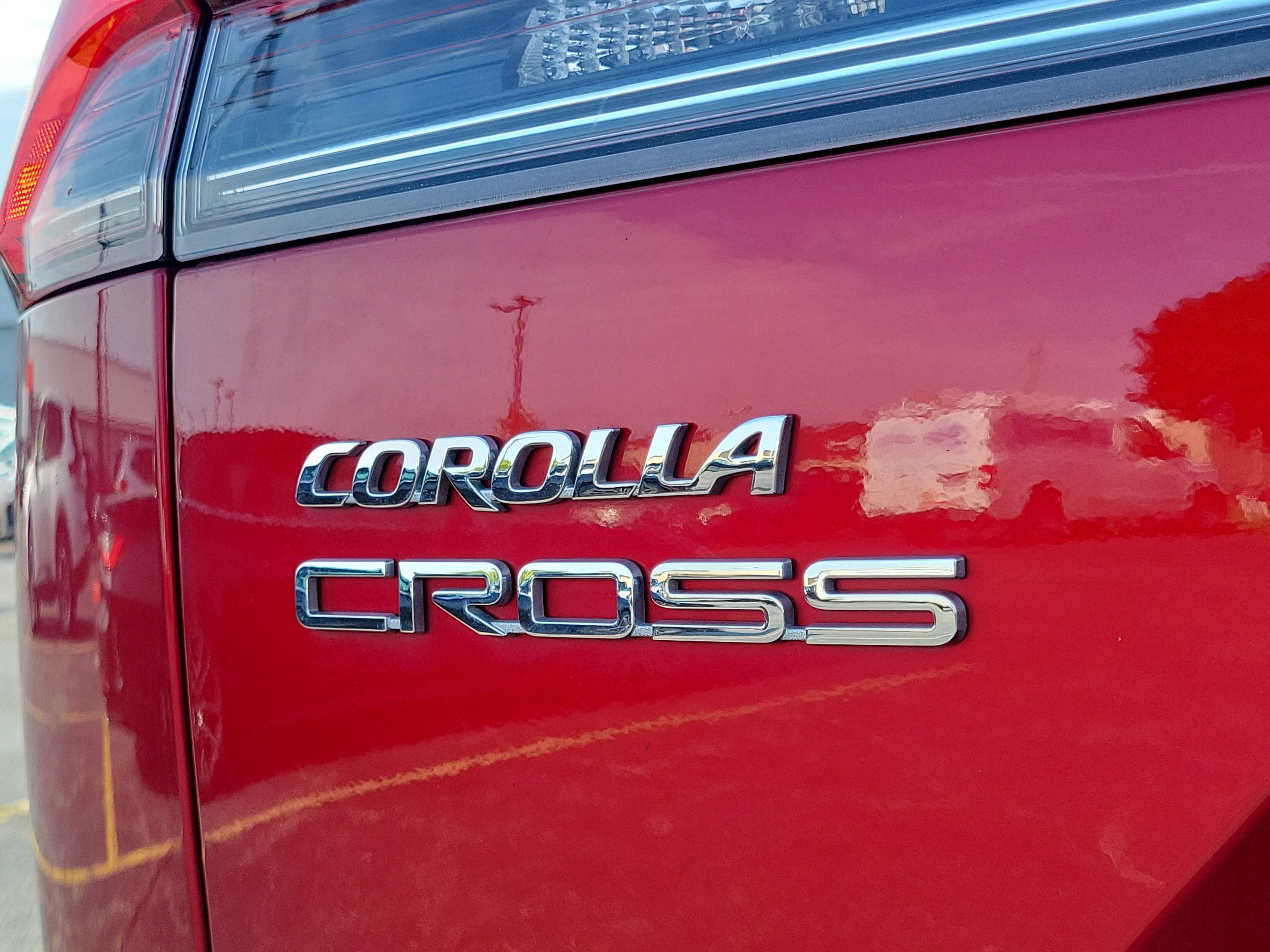 Used 2025 Red Crystal Toyota XLE image 6