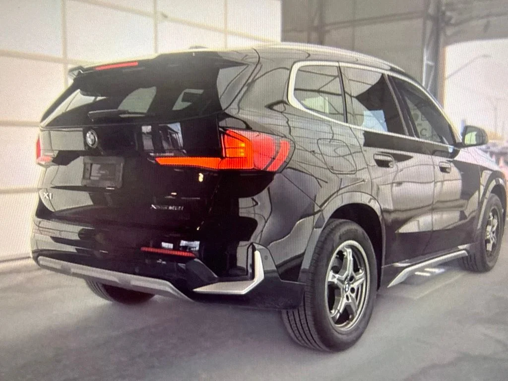 Used 2025 Black BMW xDrive28i image 2