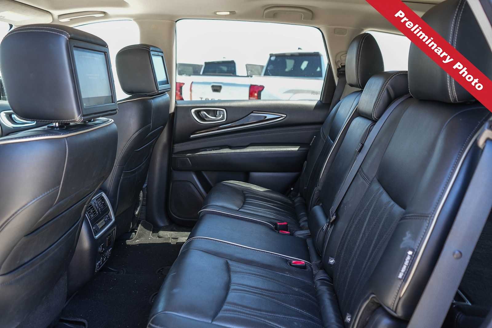 Used 2019 Majestic White INFINITI LUXE image 12