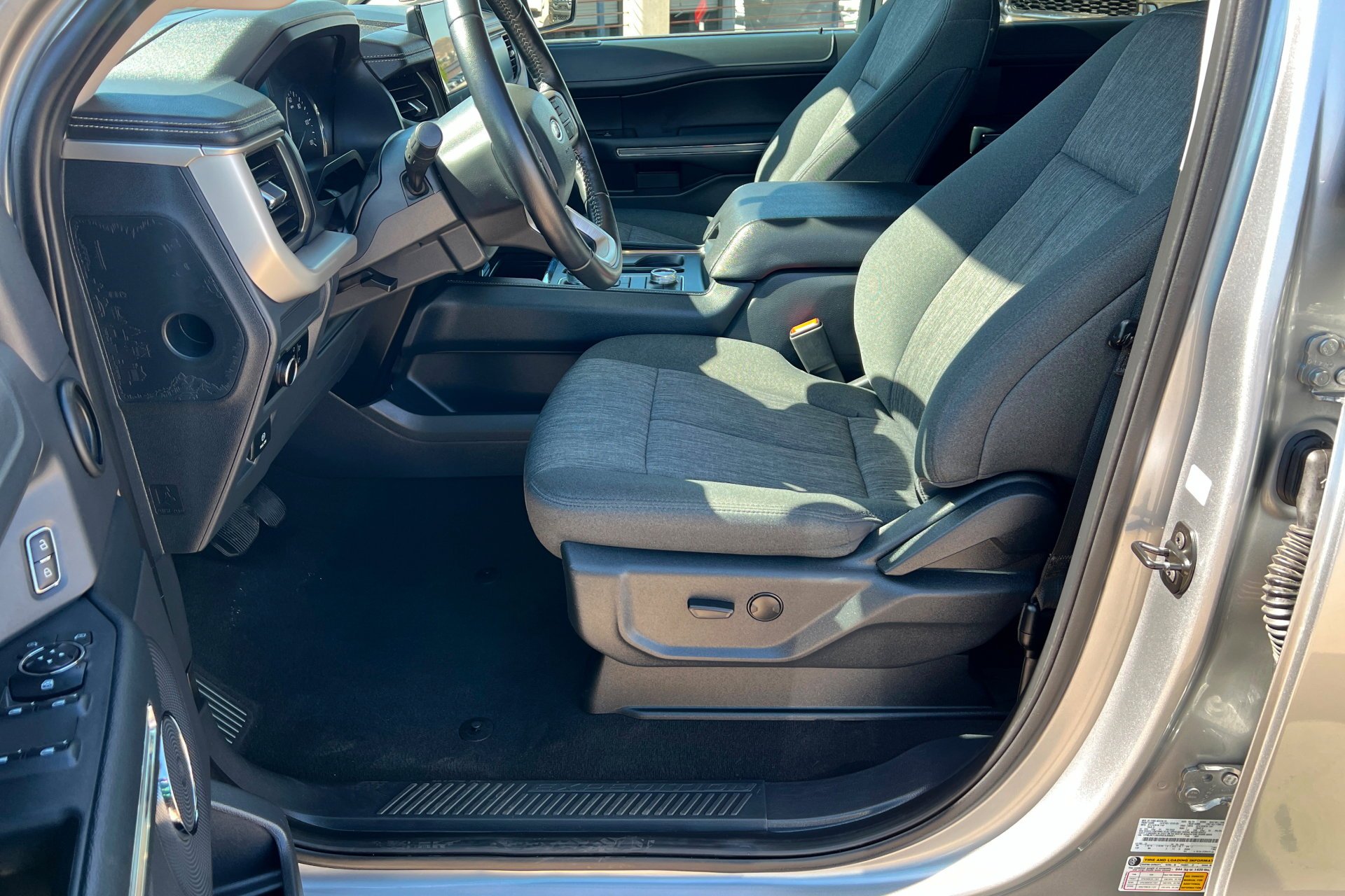 Used 2024 Silver Ford XLT image 18