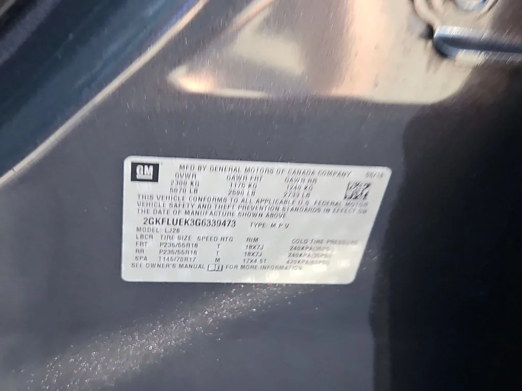 Used 2016 Iridium Metallic GMC SLT image 31
