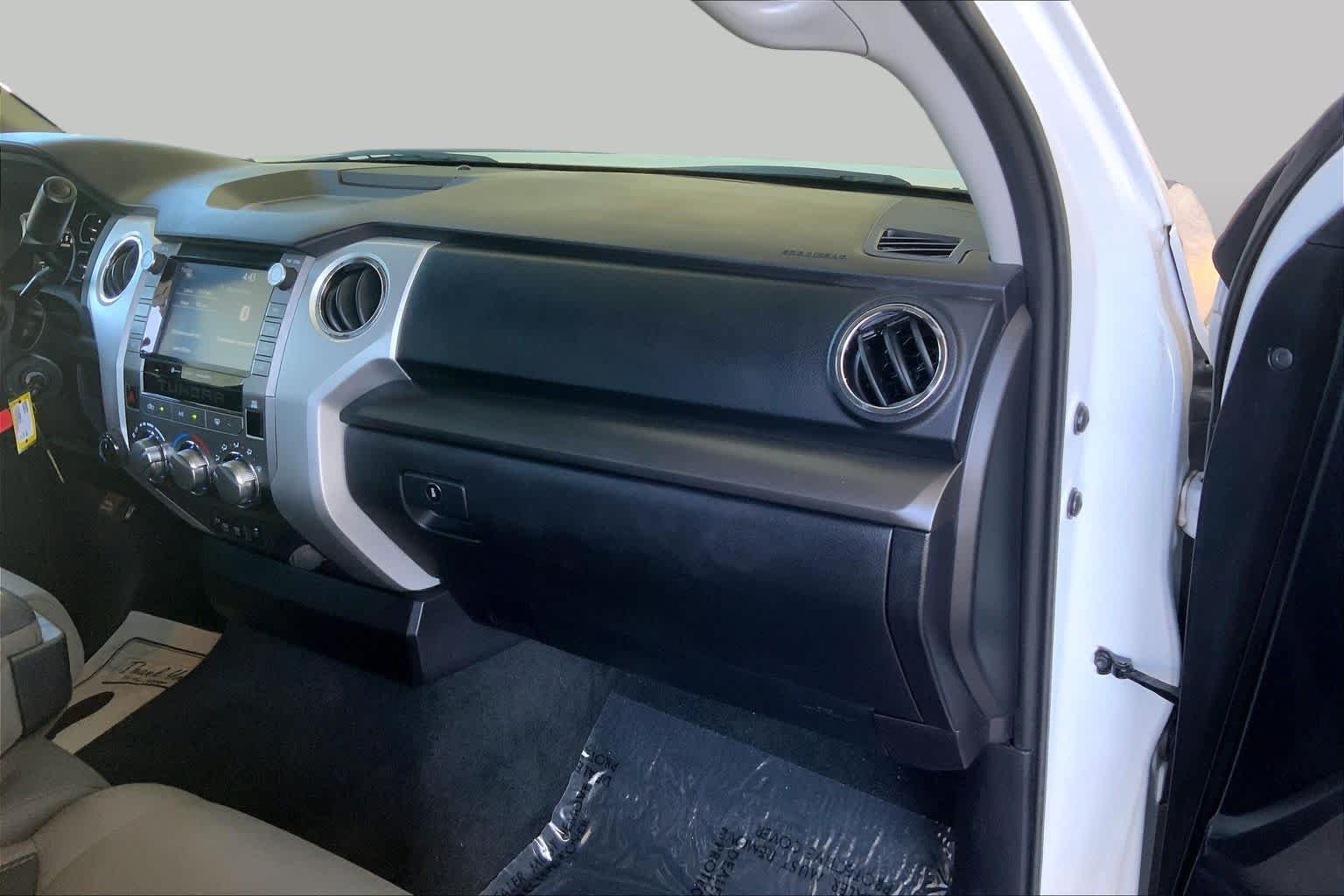 Used 2021 Super White Toyota SR5 image 18