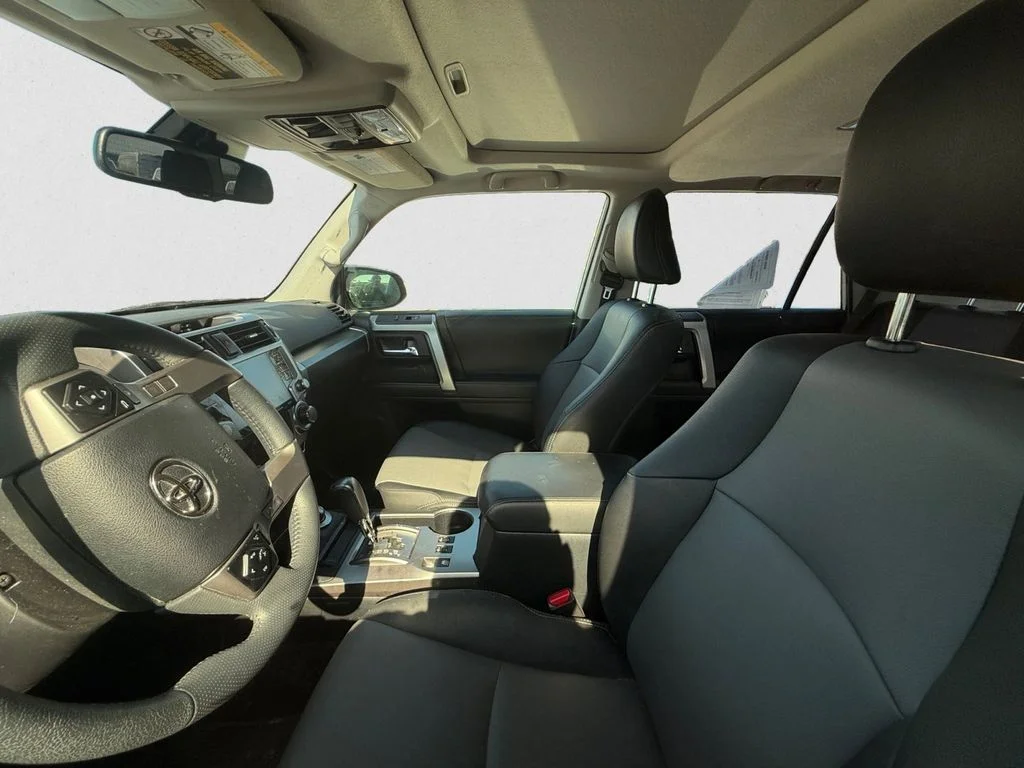 Used 2022 White Toyota SR5 Premium image 6