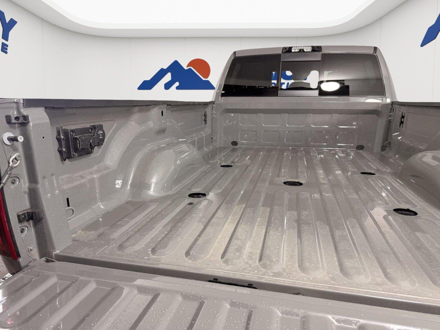 New 2026 Ceramic Gray Clear-Coat Exterior Paint RAM Laramie image 9