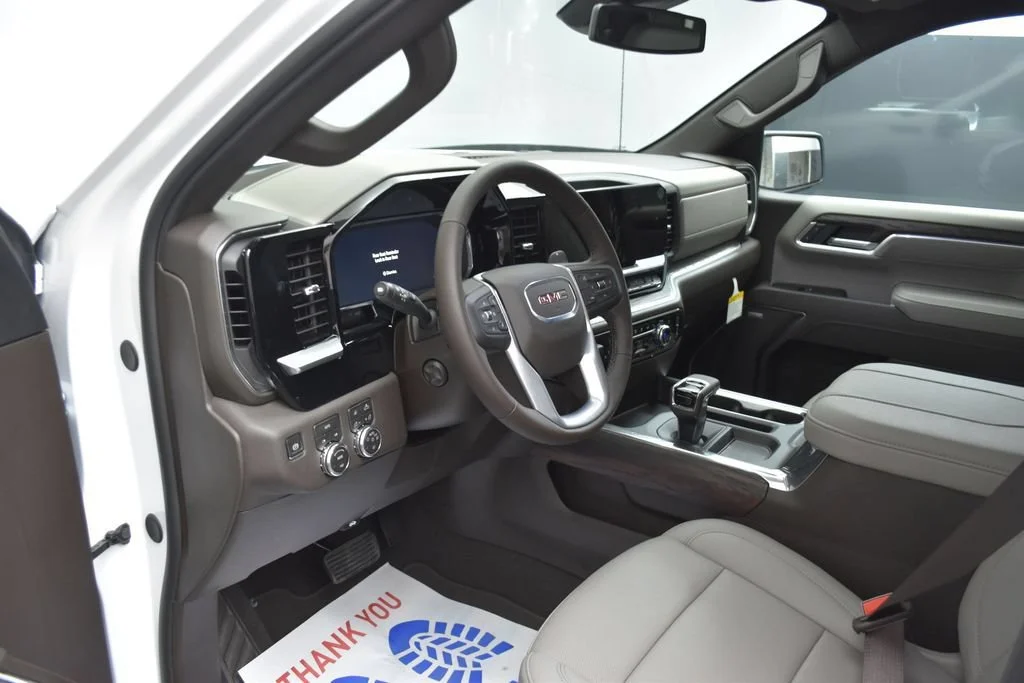 2026 GMC Sierra 1500 SLT - Photo 17