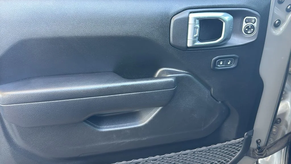 Certified Used 2023 Gray Jeep Mojave image 20