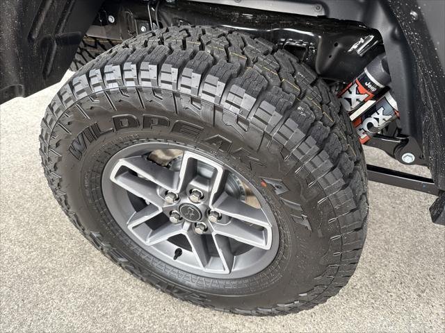 New 2026 Black Clear-Coat Exterior Paint Jeep Mojave image 20