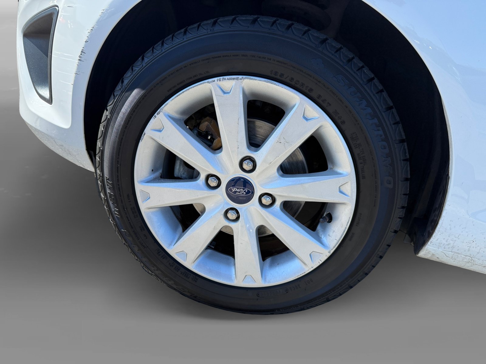Used 2013 Oxford White Ford SE image 9