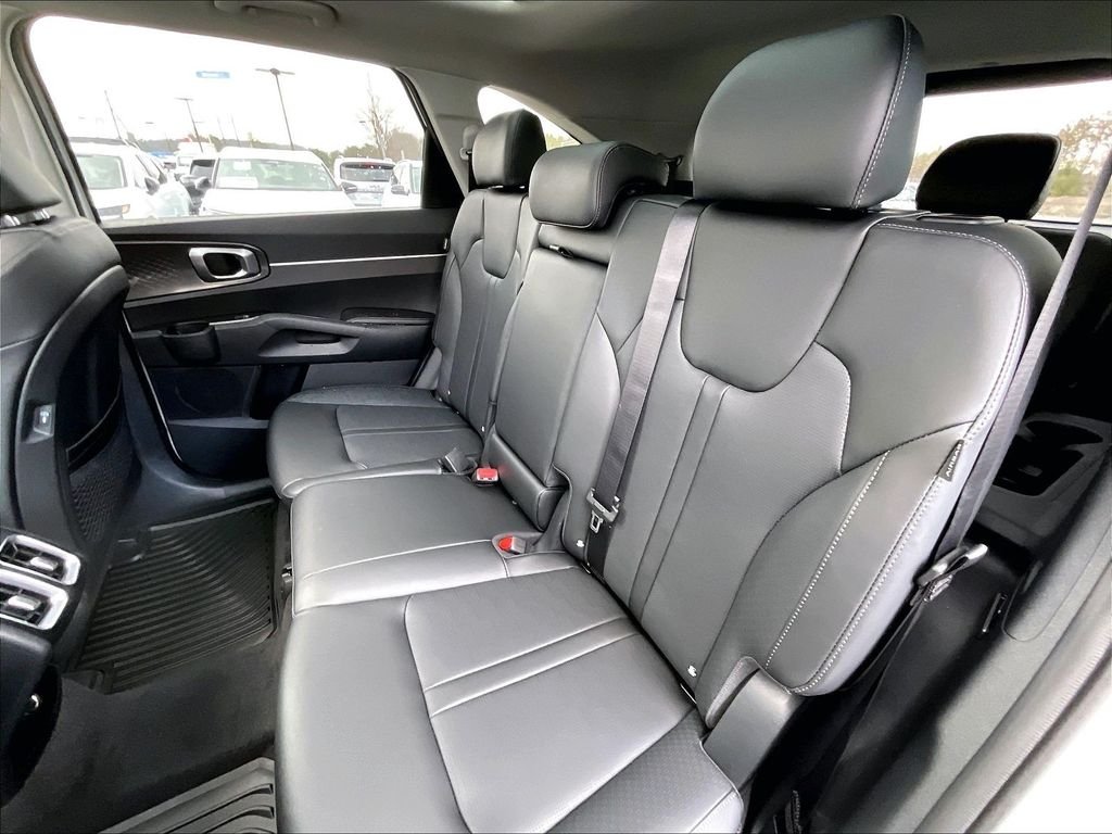 New 2026 Glacial White Pearl Kia S image 14