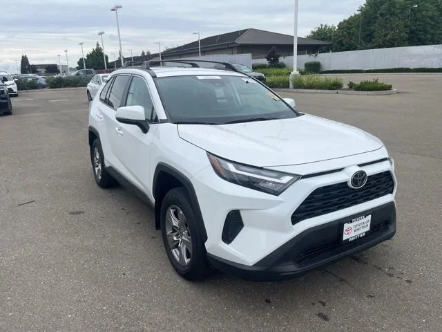 Certified Used 2024 Ice Toyota XLE image 3