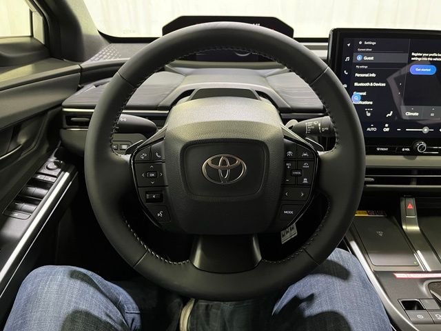 New 2026 Wind Chill Pearl <sup>1</sup> Toyota  SE image 17
