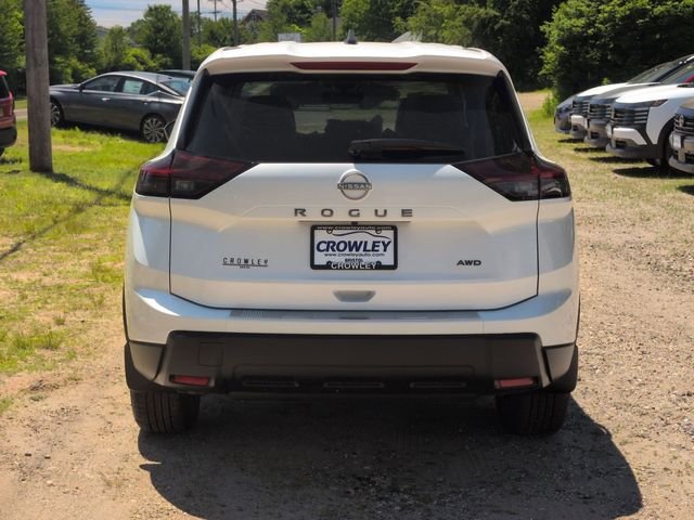 New 2026 White Nissan SV image 4