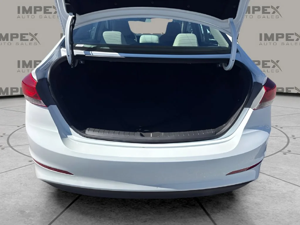Used 2017 White Hyundai SE image 21