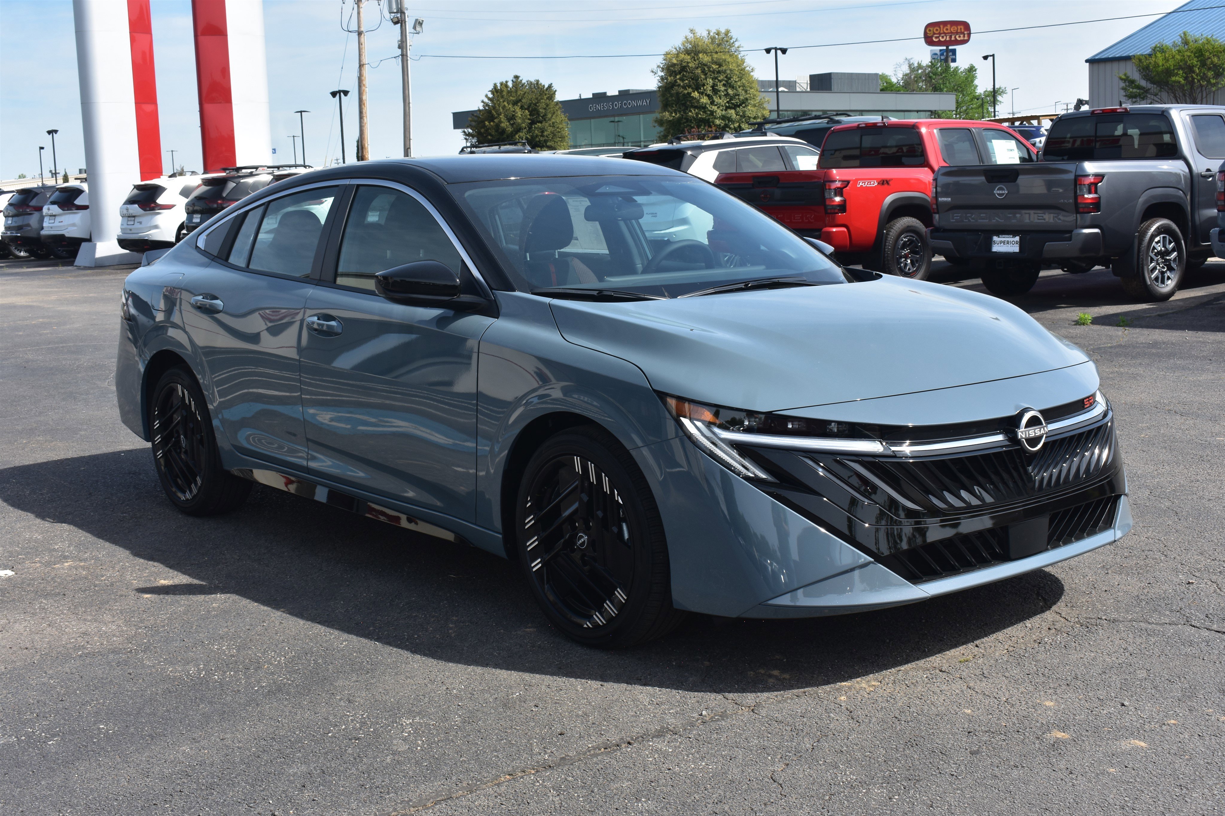 New 2026 Atlantic Gray Metallic / Super Black Two-tone Nissan SR image 3