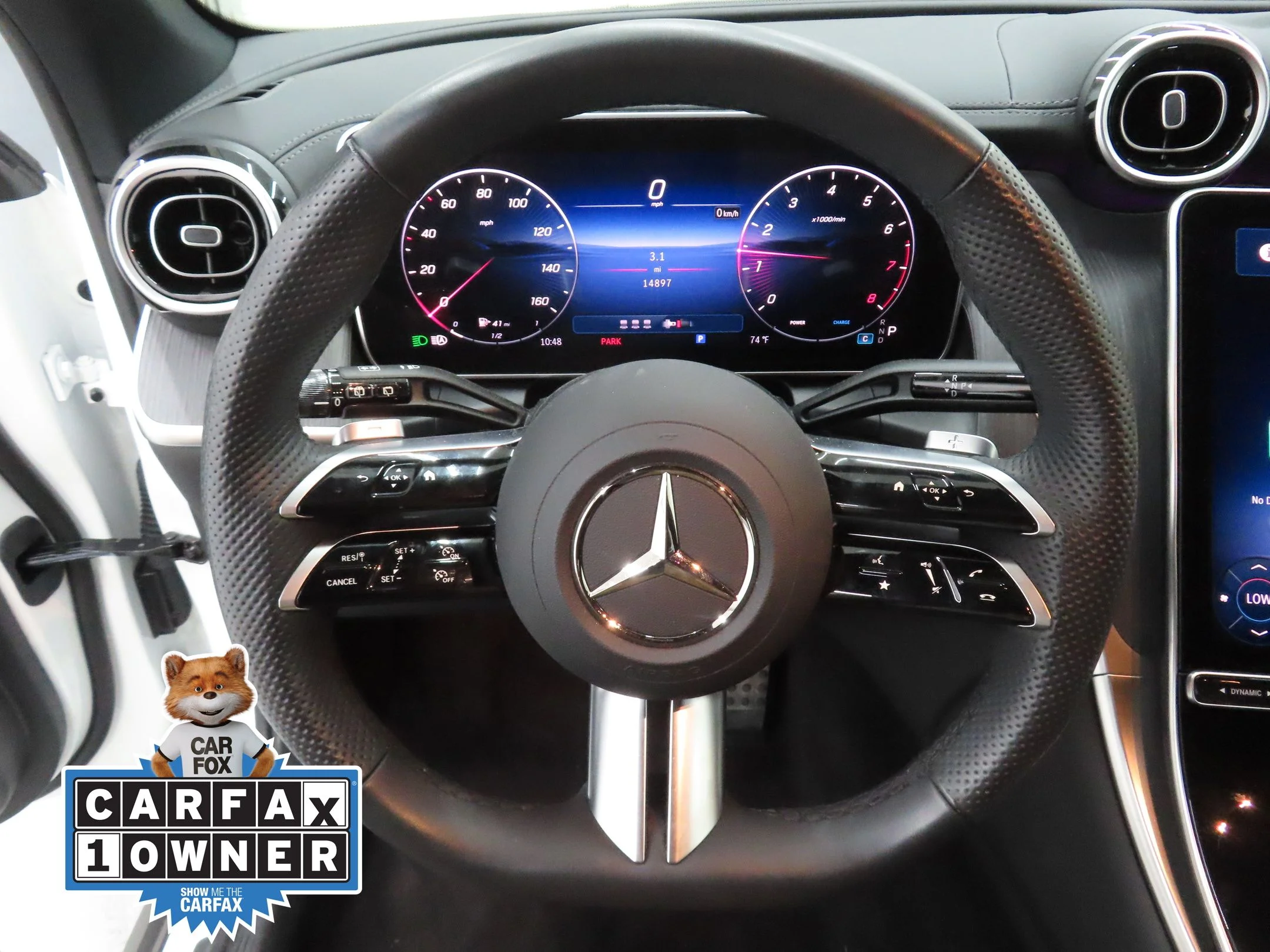 Used 2025  Mercedes-Benz GLC 300 image 15