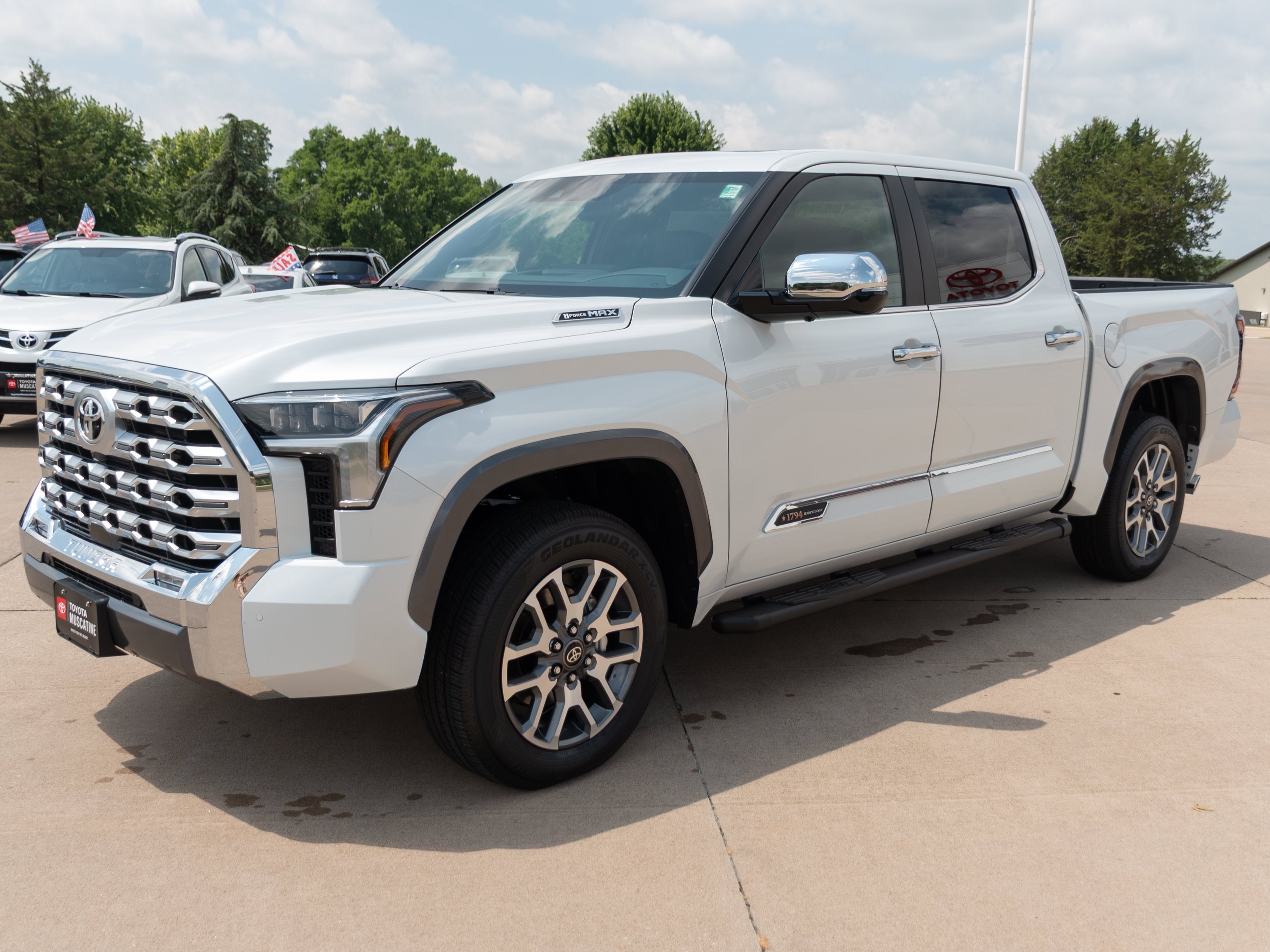 New 2026 Wind Chill Pearl <sup>1</sup> Toyota Tundra 1794 Edition image 4